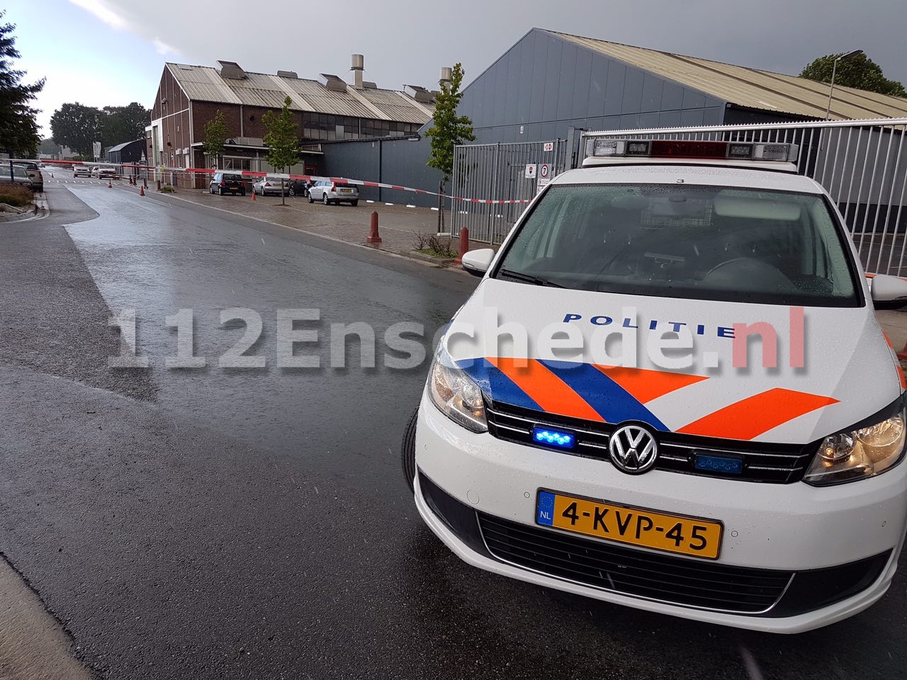 Ontvoering in Hengelo, witte Audi A6 voortvluchtig, persoon gewond na schietpartij