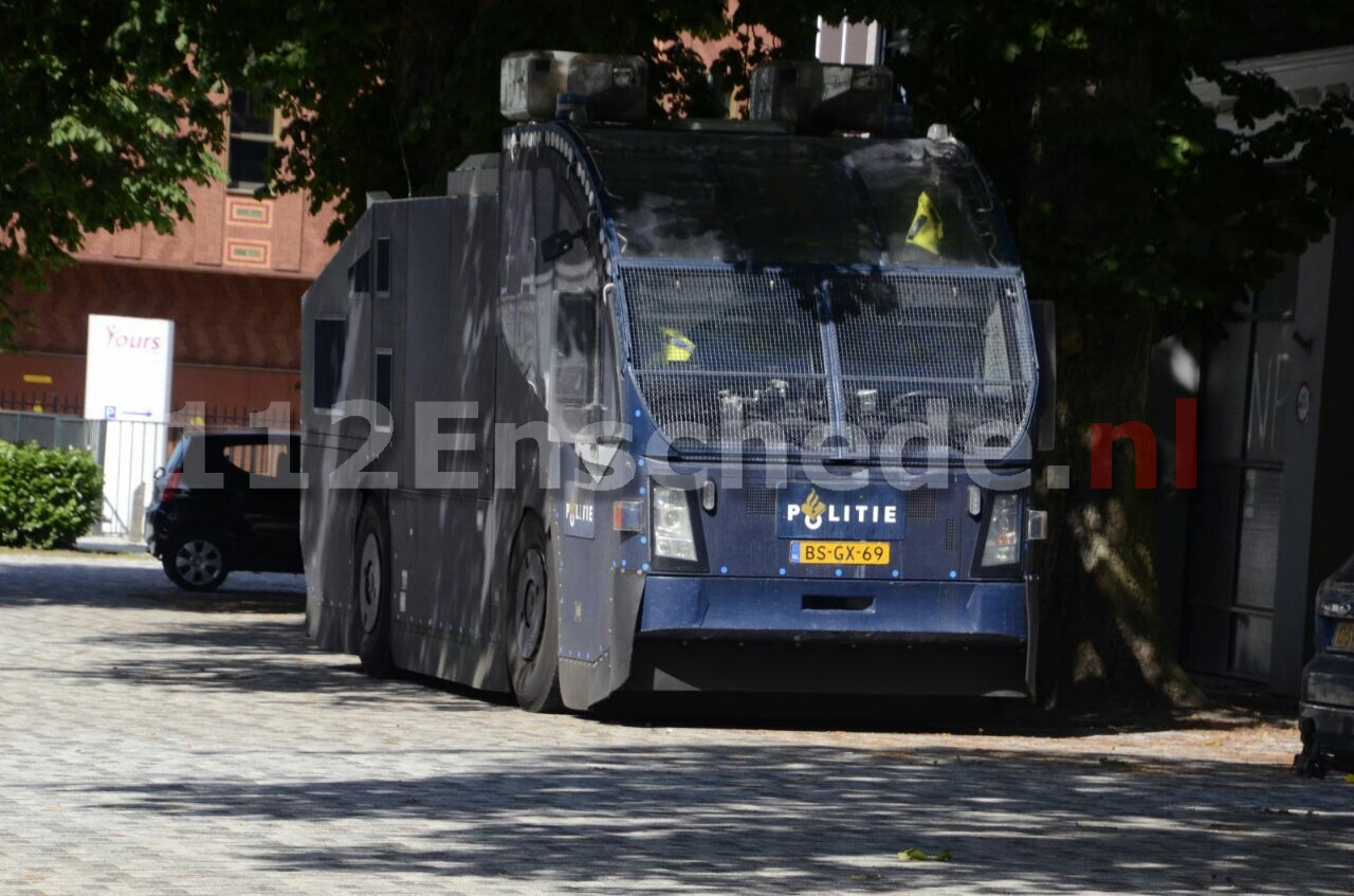 Grote politiemacht op de been in centrum Enschede, Demonstratie- en manifestatieverbod van kracht