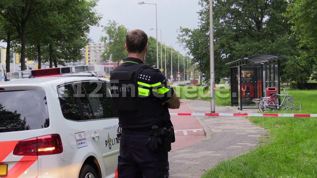 VIDEO: Poging overval supermarkt Emte Enschede; politie doet onderzoek