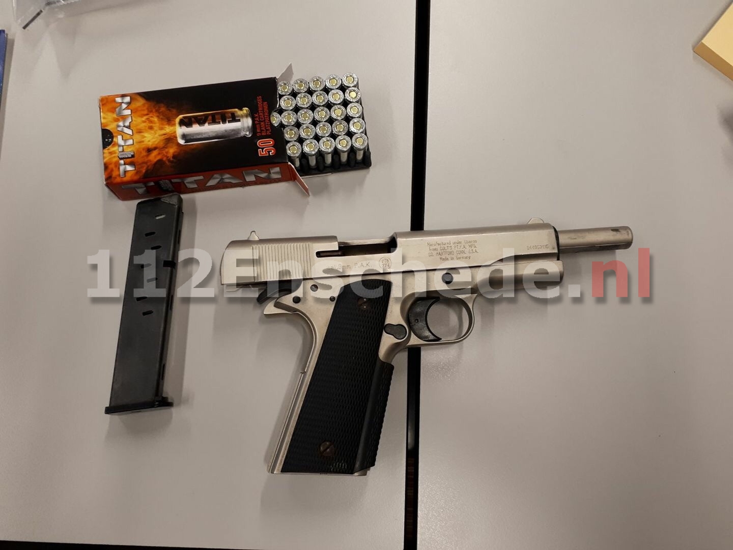 Persoon in Enschede aangehouden voor bezit vuurwerkpistool
