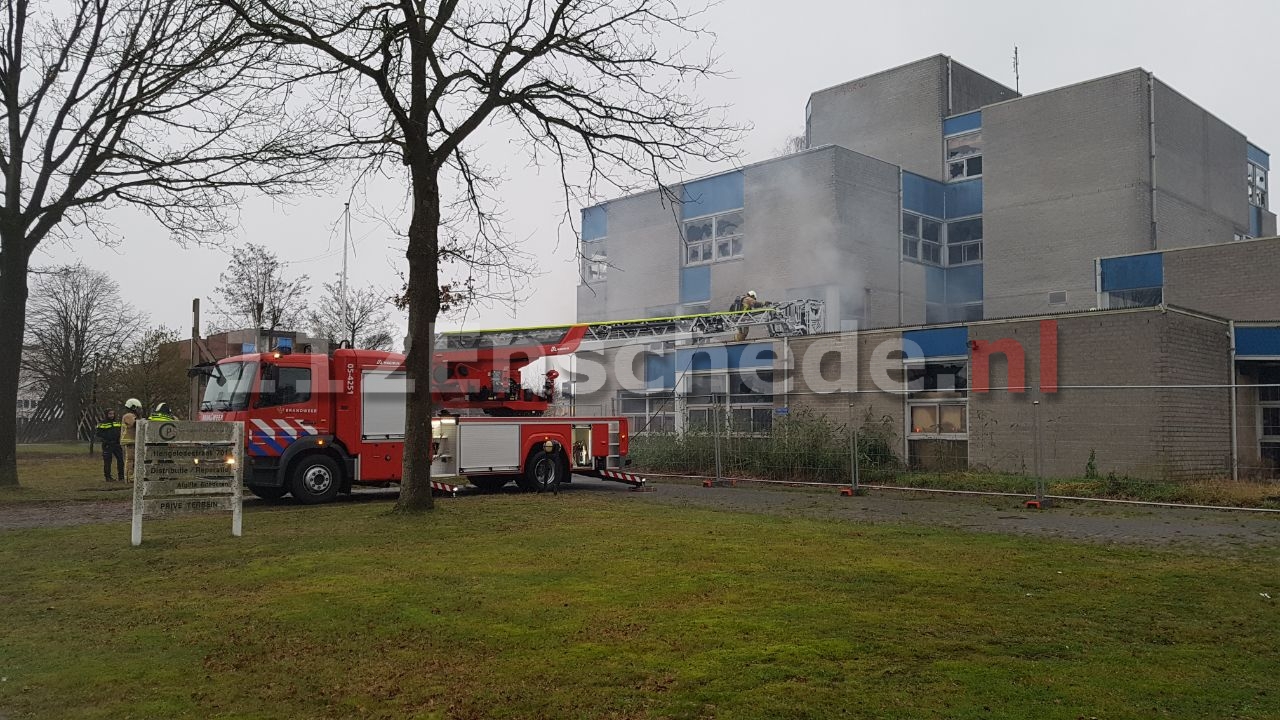 Brand in leegstaand pand Enschede