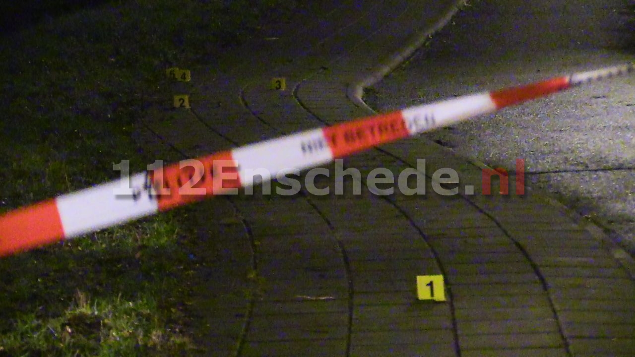 Video: Technische recherche doet onderzoek in Glanerbrug; Kerkstraat afgezet