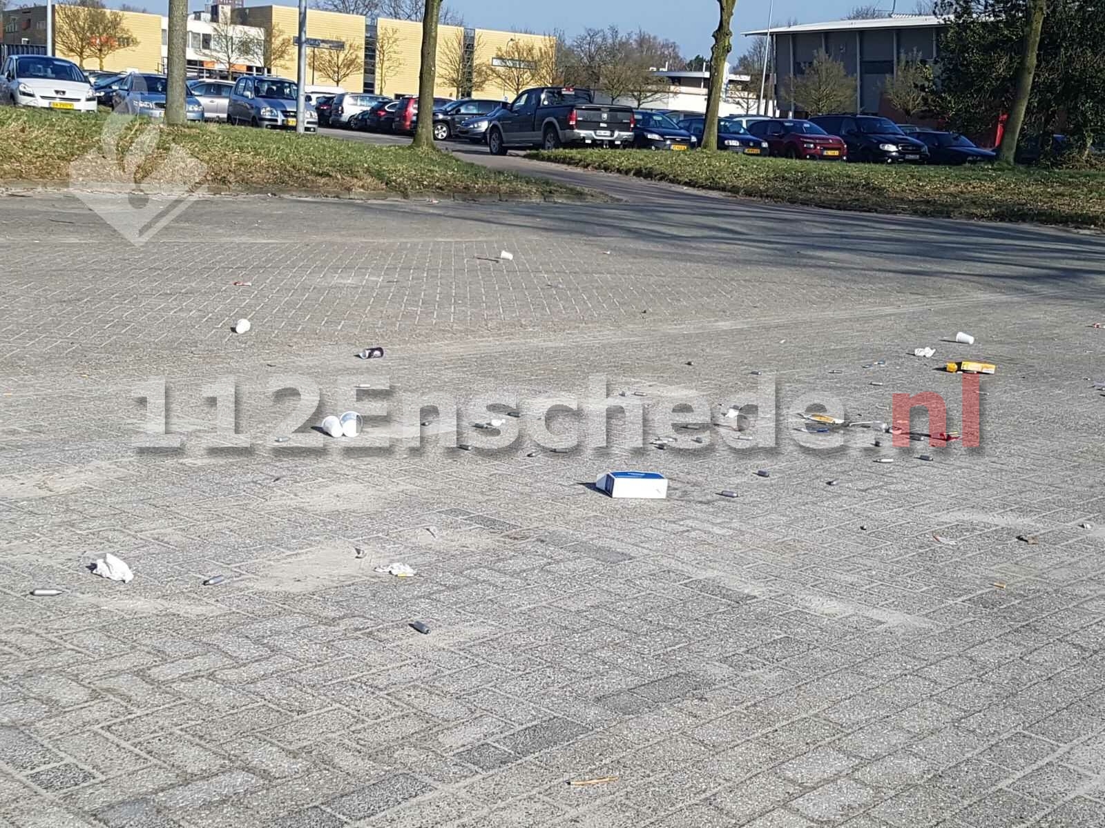 Politie in Enschede vindt parkeerplaats vol lachgaspatronen