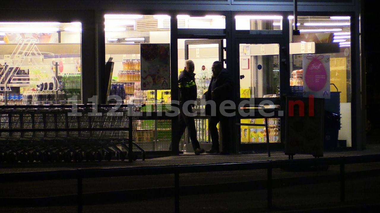 Video: Gewapende overval op Aldi in Enschede