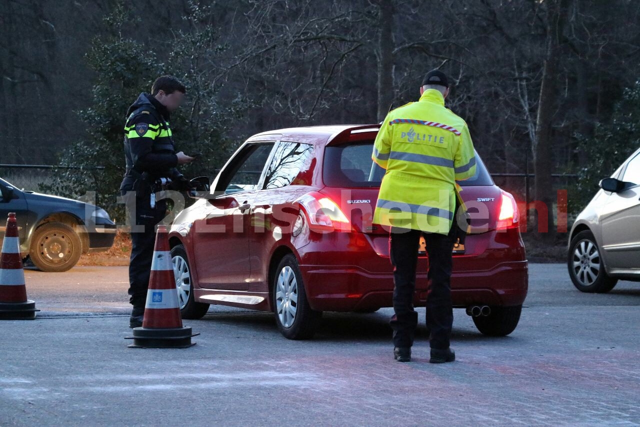 Auto’s in beslag genomen bij grote controle tussen Oldenzaal en Enschede