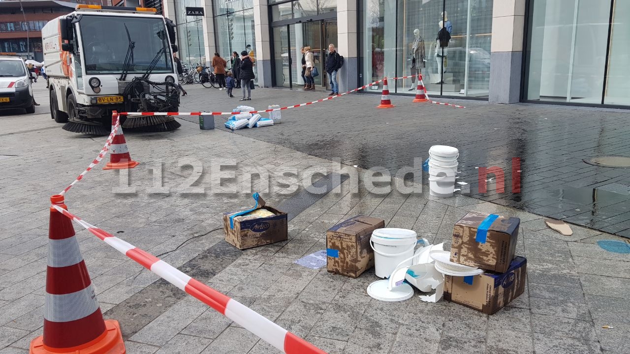 Tientallen liters frituurvet en friet verloren in centrum Enschede