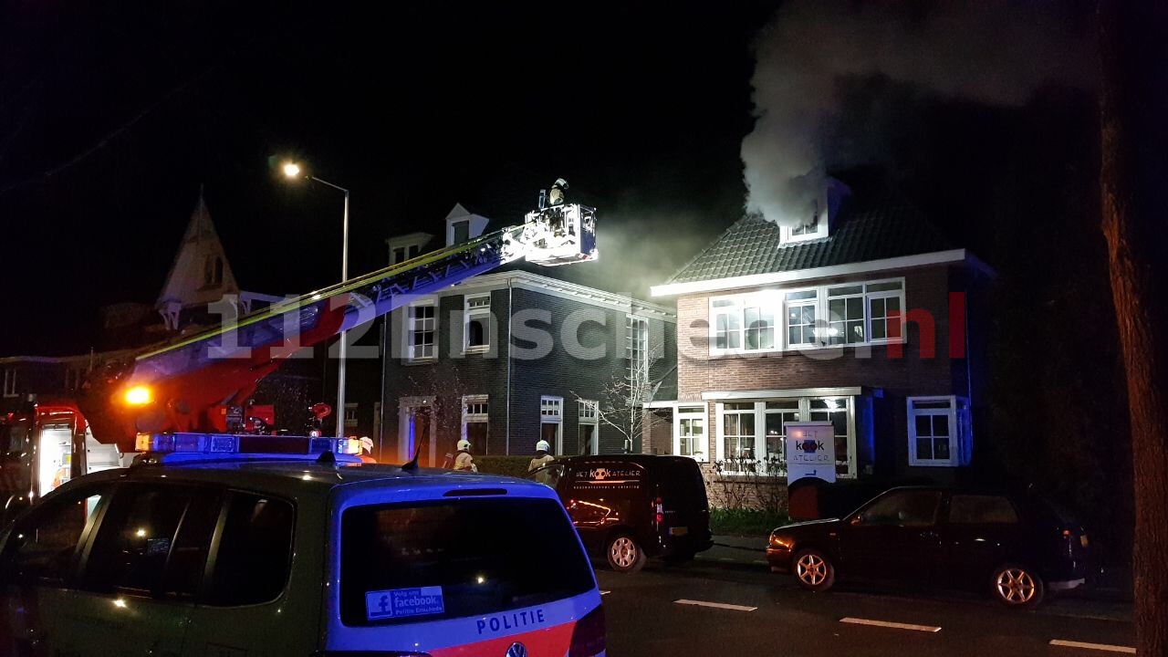 Flinke rookontwikkeling bij woningbrand in Enschede