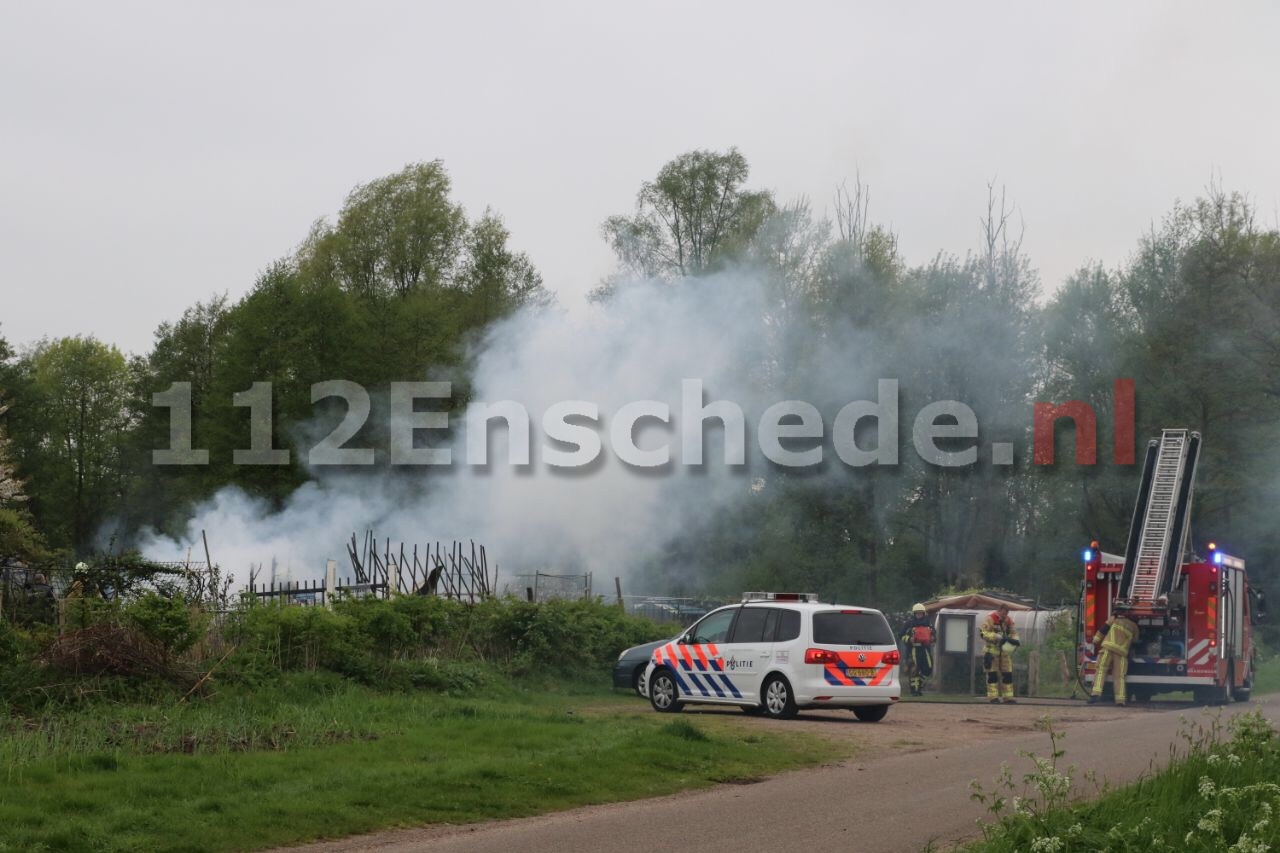 Flinke rookontwikkeling bij schuurbrand Enschede