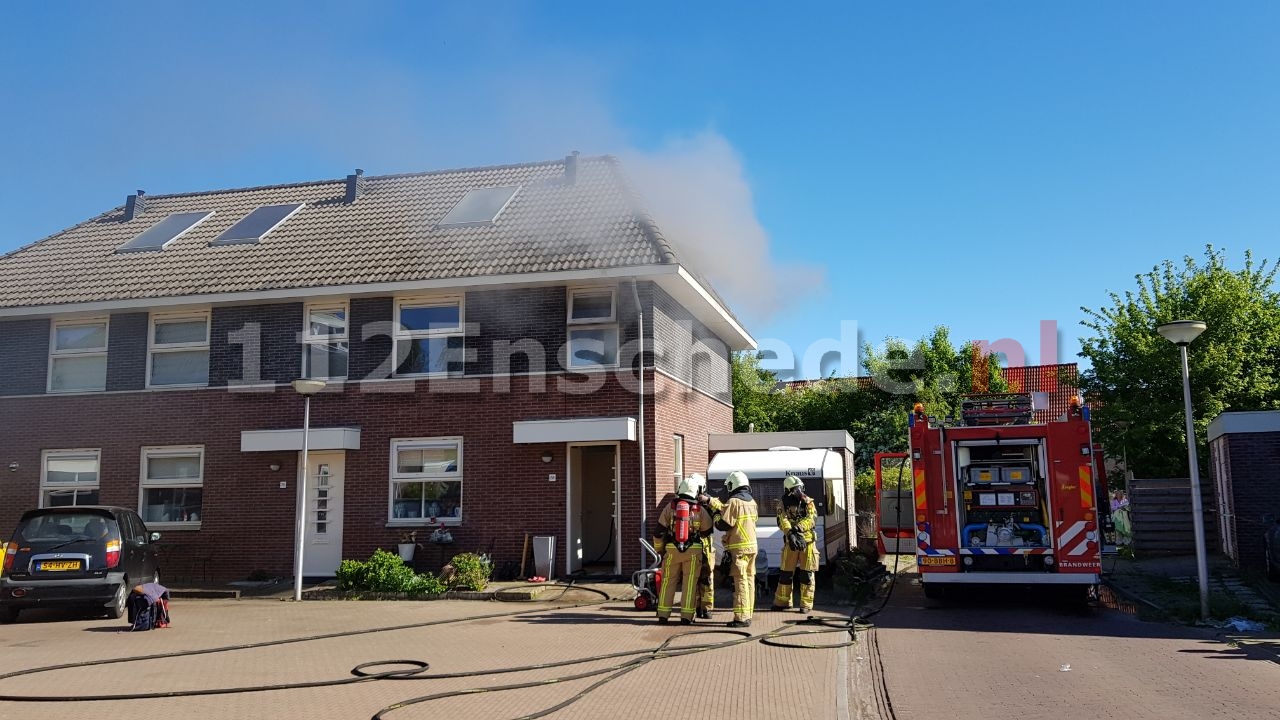 Buurtbewoner gewond bij woningbrand in Glanerbrug