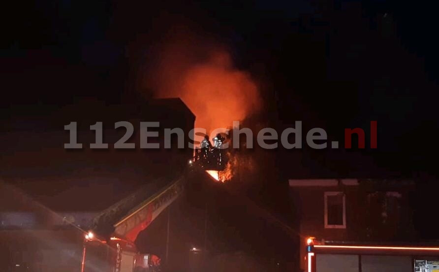 Uitslaande brand pand Hengelosestraat Enschede