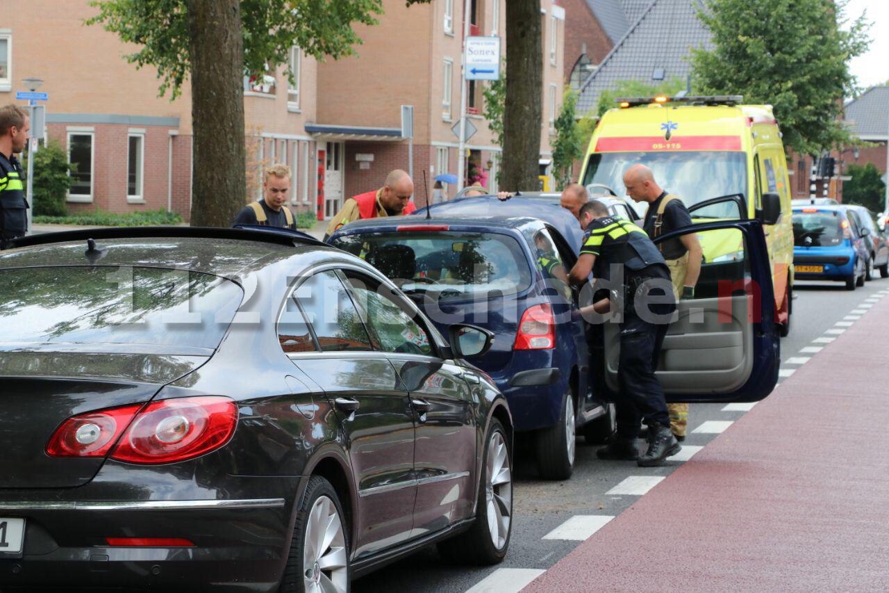 Files door aanrijding op singel in Enschede