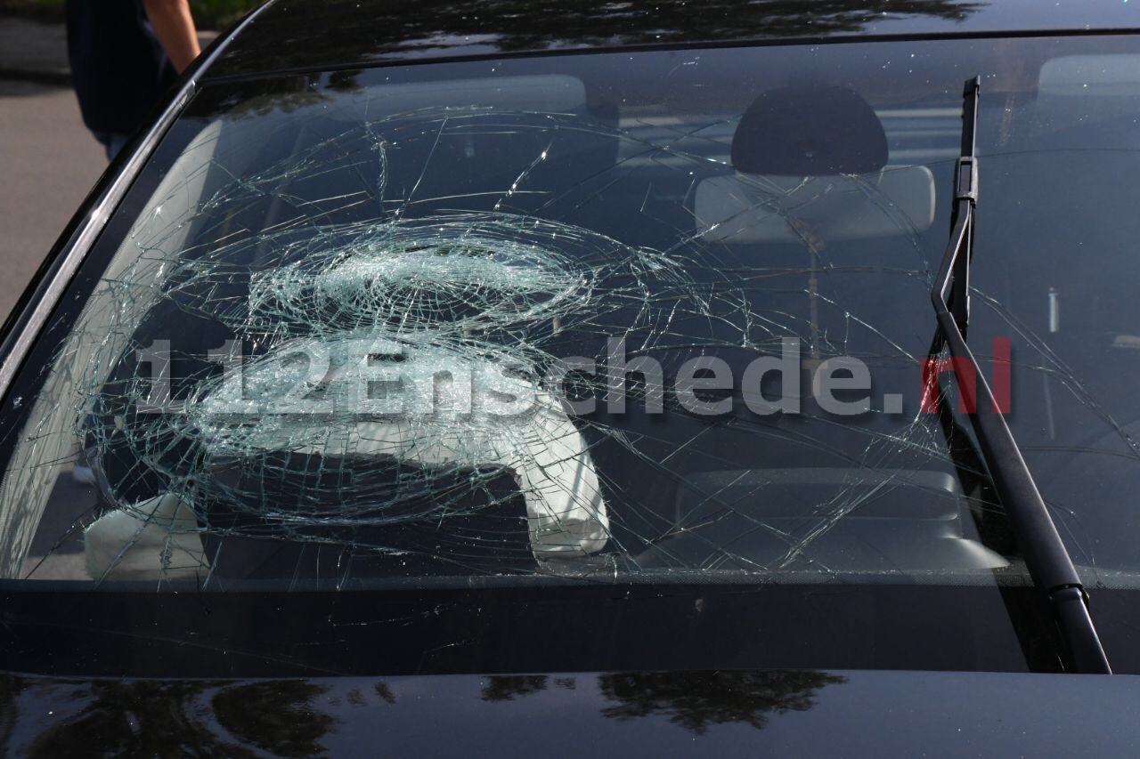 Twee gewonden bij aanrijding in Enschede