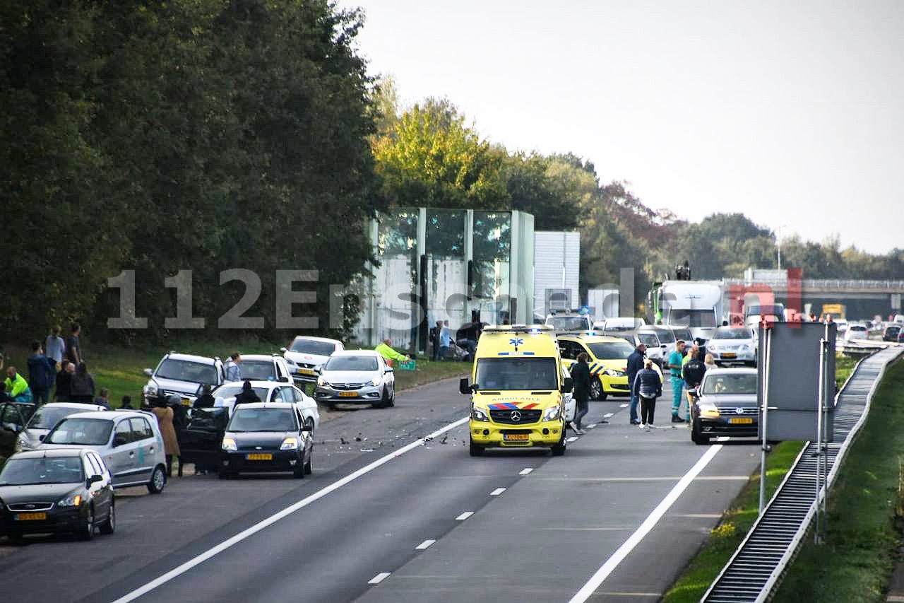 Chaos op A35 na meerdere aanrijdingen