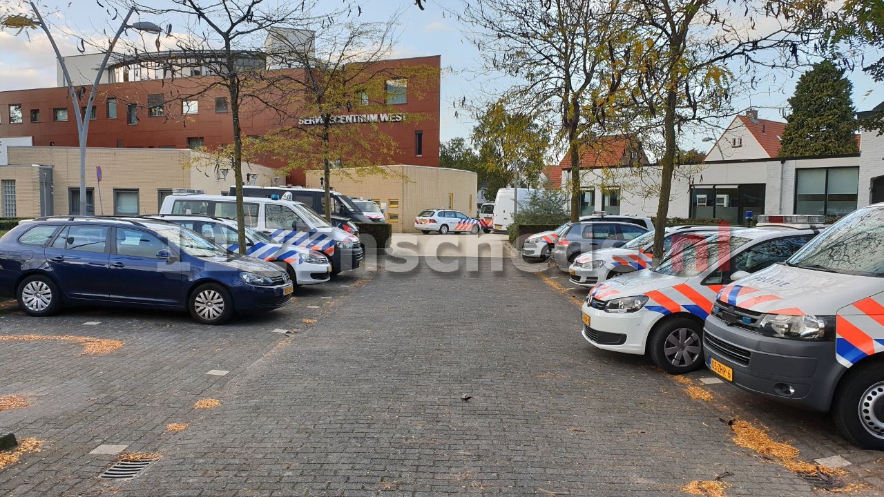 Pegida demonstreert in Enschede, veel politie op de been