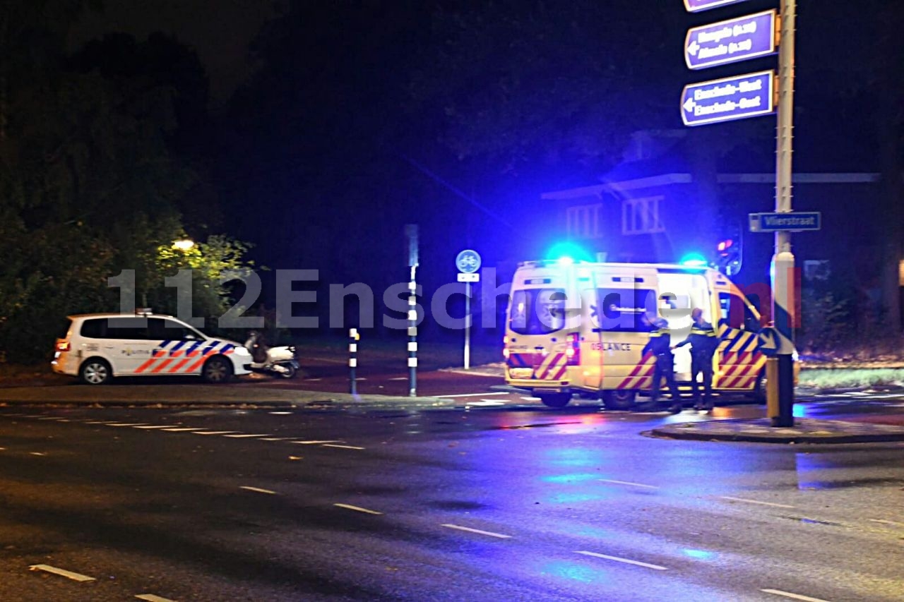 Scooterrijdster gewond in Enschede