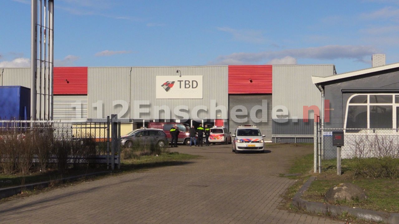 UPDATE (foto): Mogelijk drugslab gevonden in Enschede; Een persoon aangehouden
