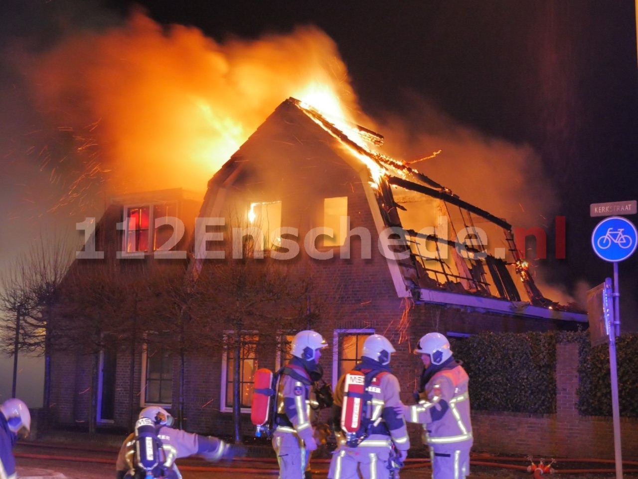 VIDEO 2: Woning volledig verwoest door brand in Glanerbrug