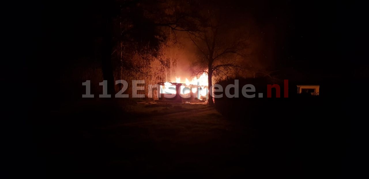 Stacaravan volledig uitgebrand op camping in Glanerbrug