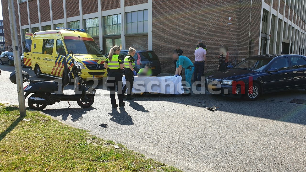 Man gewond bij aanrijding in Enschede