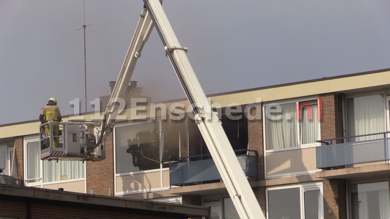 Grote schade bij brand in appartement in Enschede