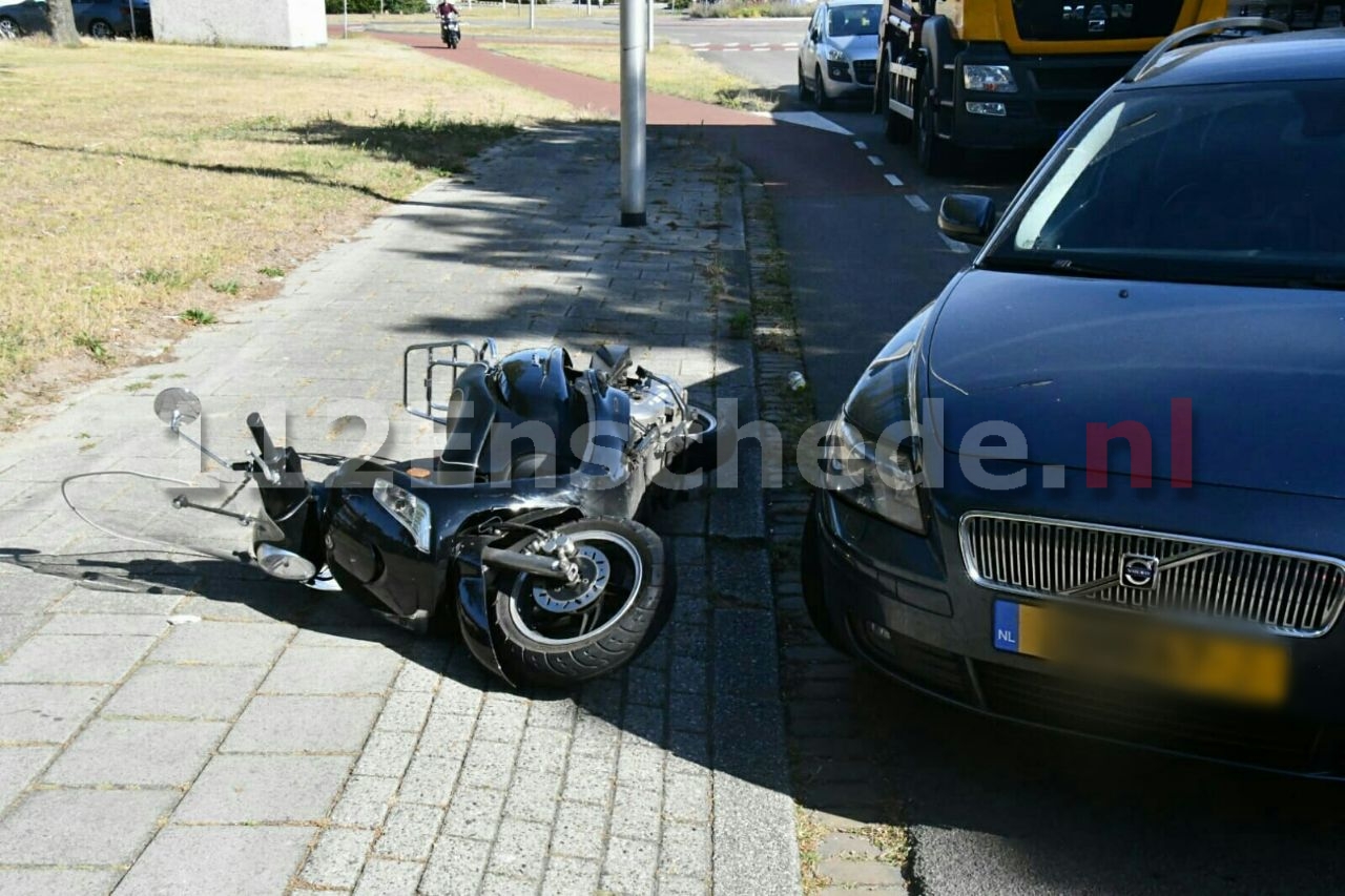 Gewonde bij aanrijding in Enschede