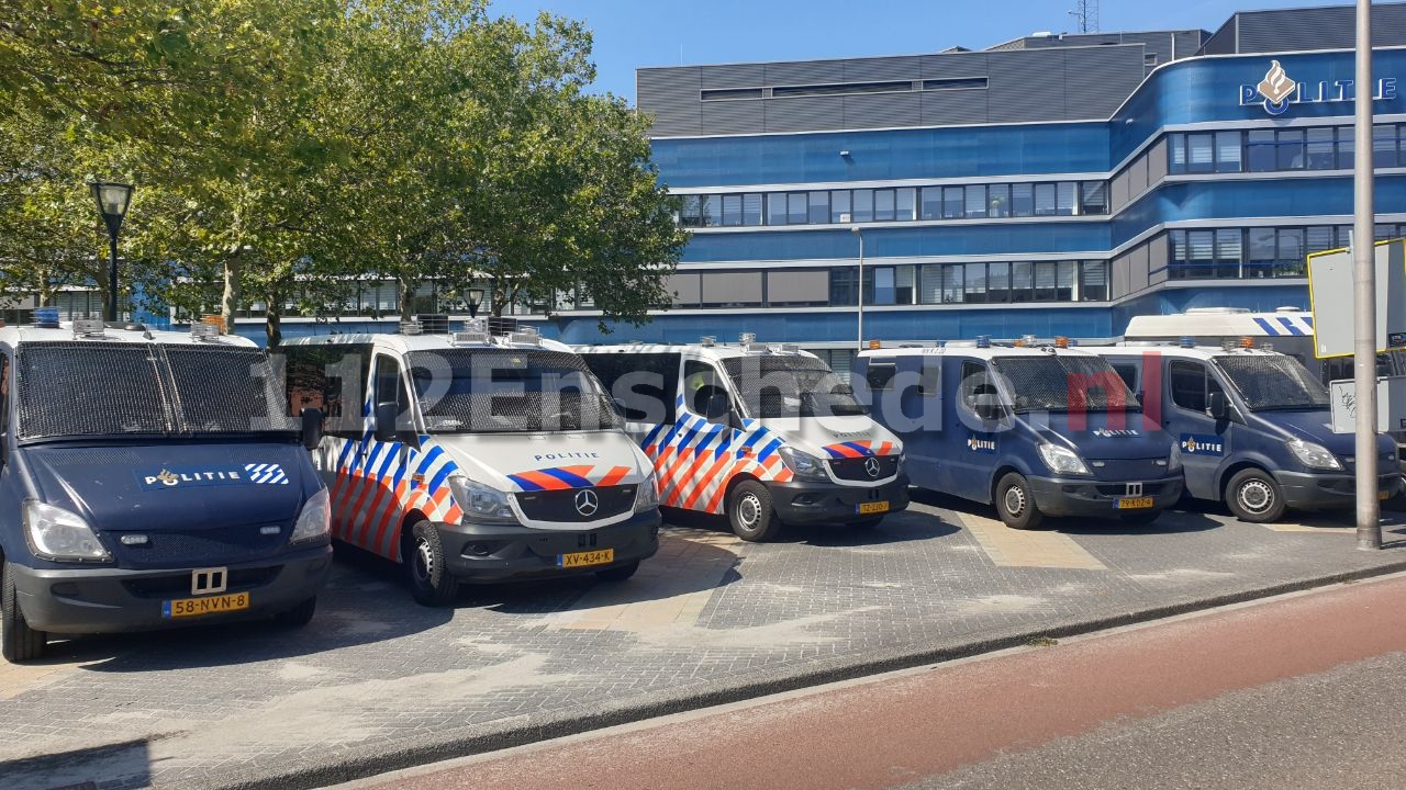 Politiemacht op de been in centrum Enschede