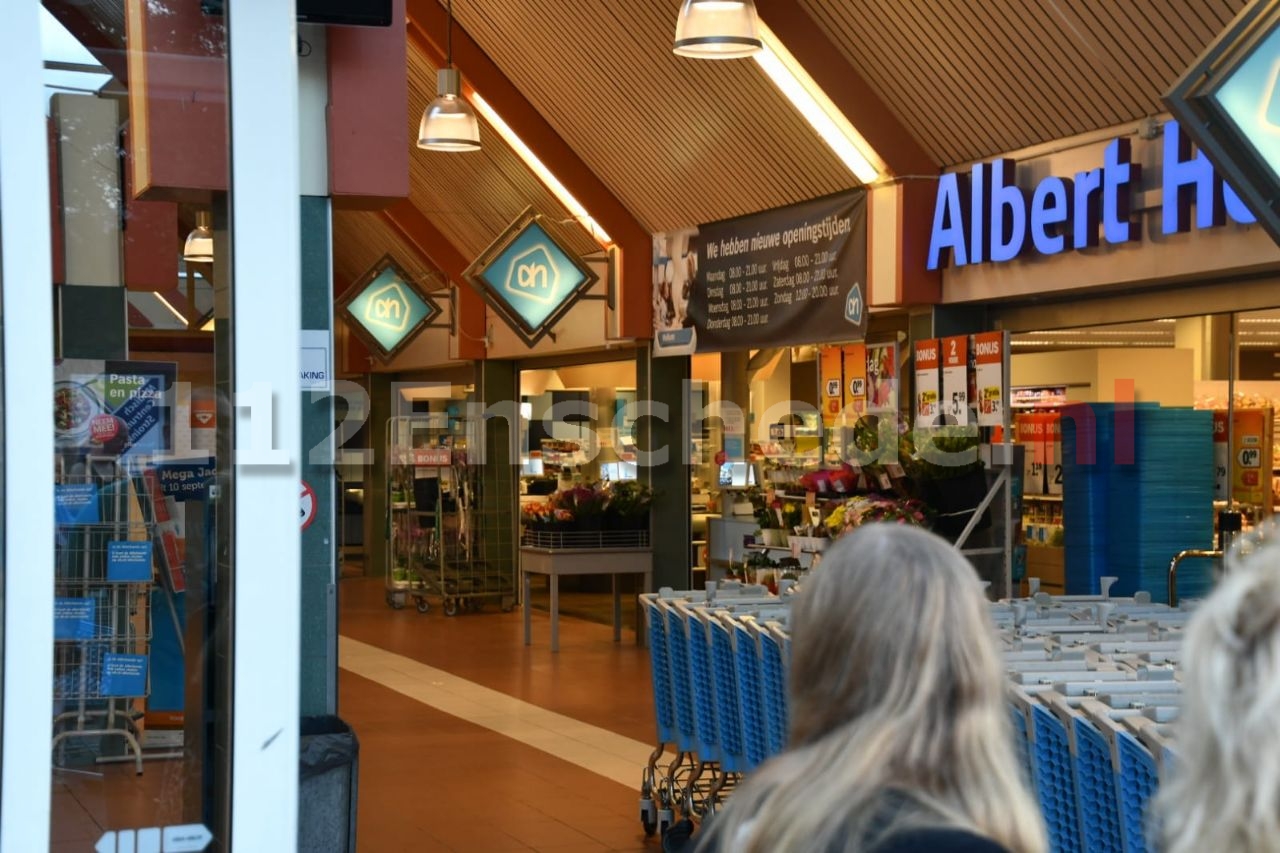 Update (foto’s): Brandweer massaal uitgerukt voor brandmelding in winkelcentrum Enschede