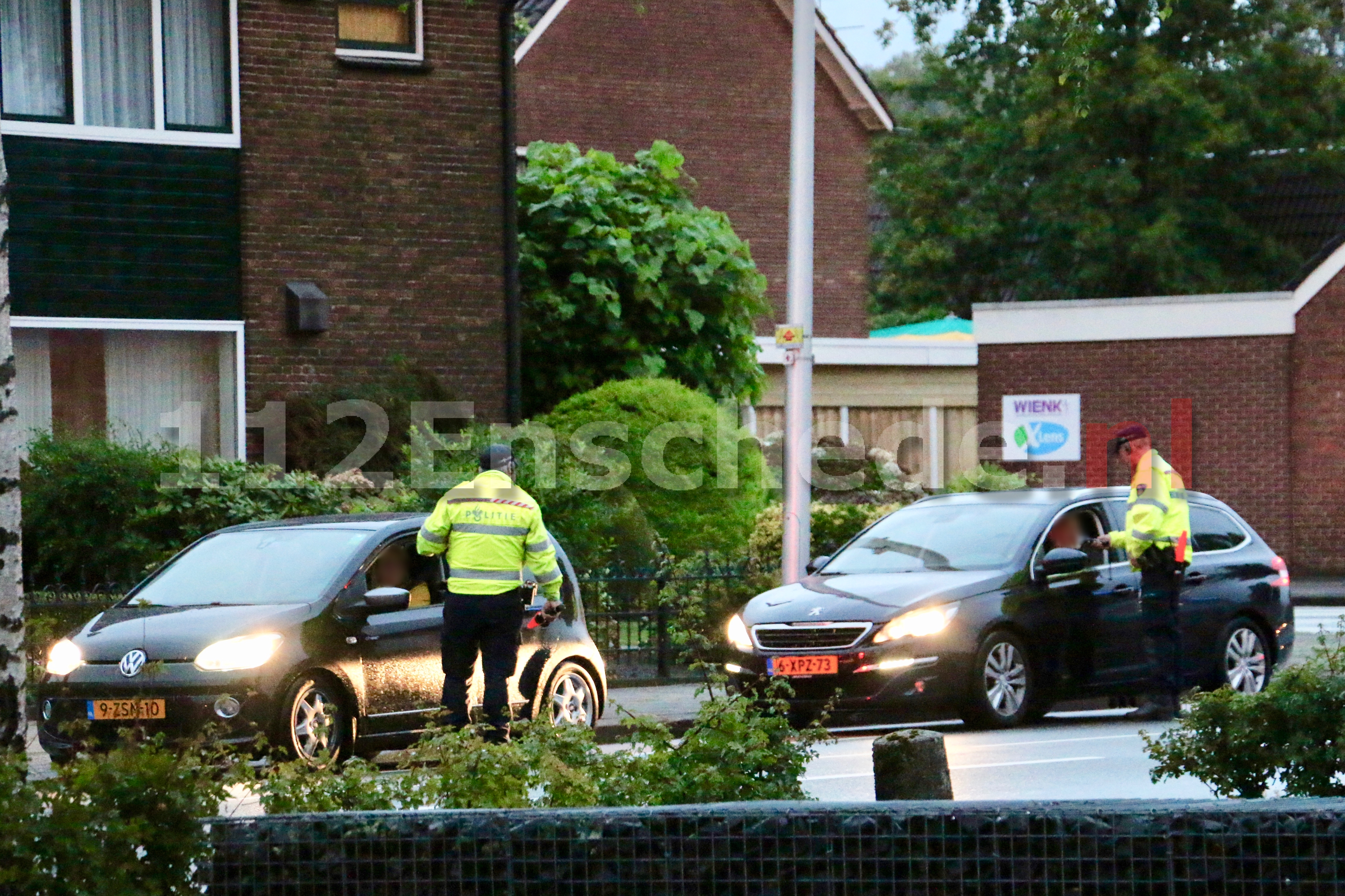 Boetes voor snelheid, alcohol en gebruik van telefoon bij controles in Enschede en Oldenzaal