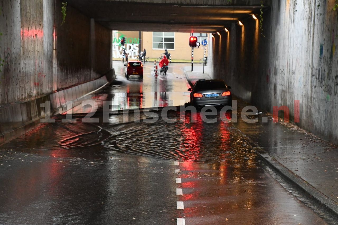 Wateroverlast in Enschede door buien