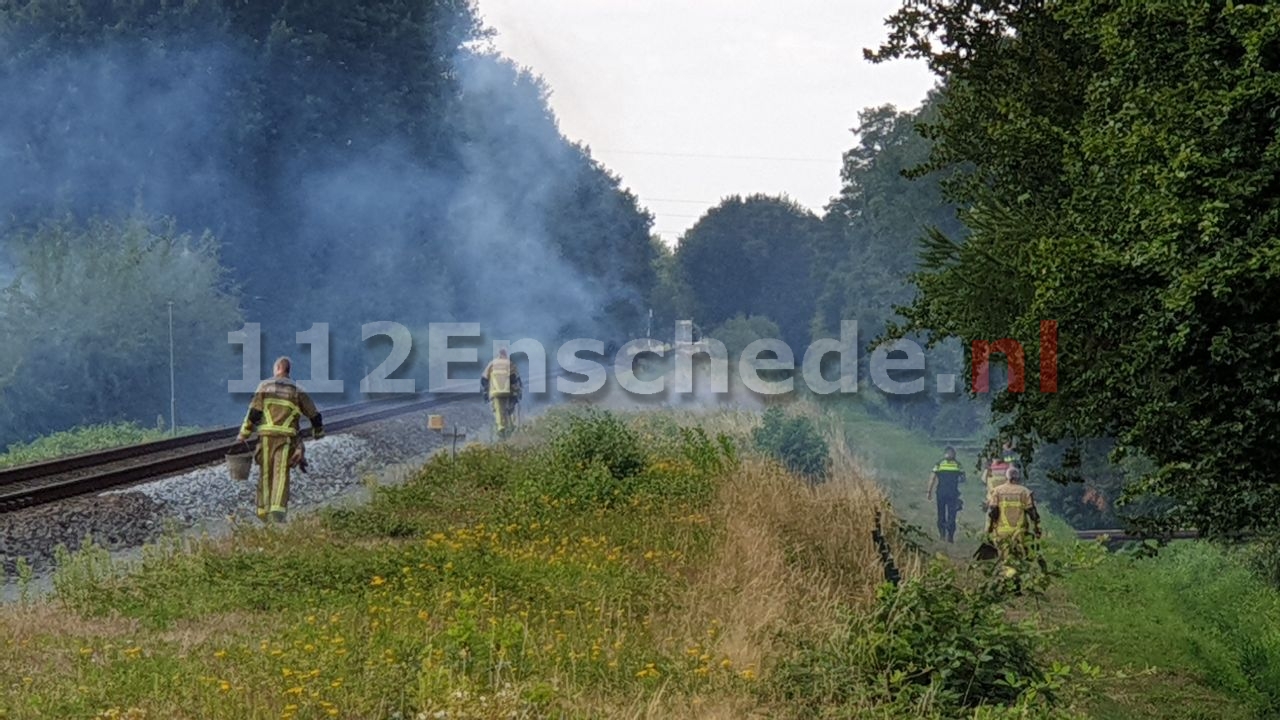 Brand langs spoor in Glanerbrug