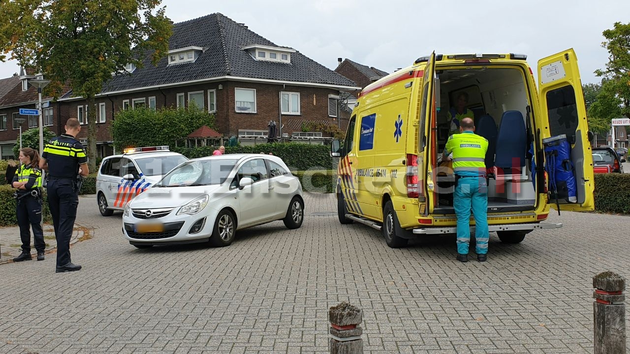Fietser geschept door auto in Enschede