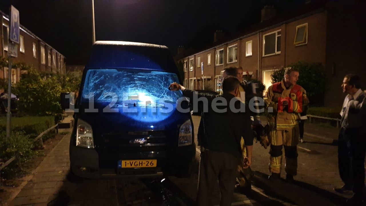 Rolstoelbus opgeblazen met vuurwerk in Enschede