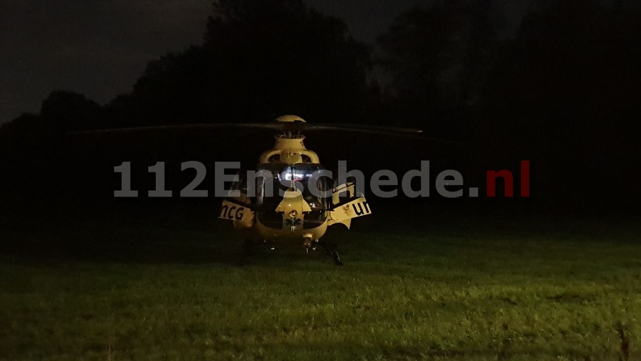 Traumahelikopter landt in woonwijk Enschede