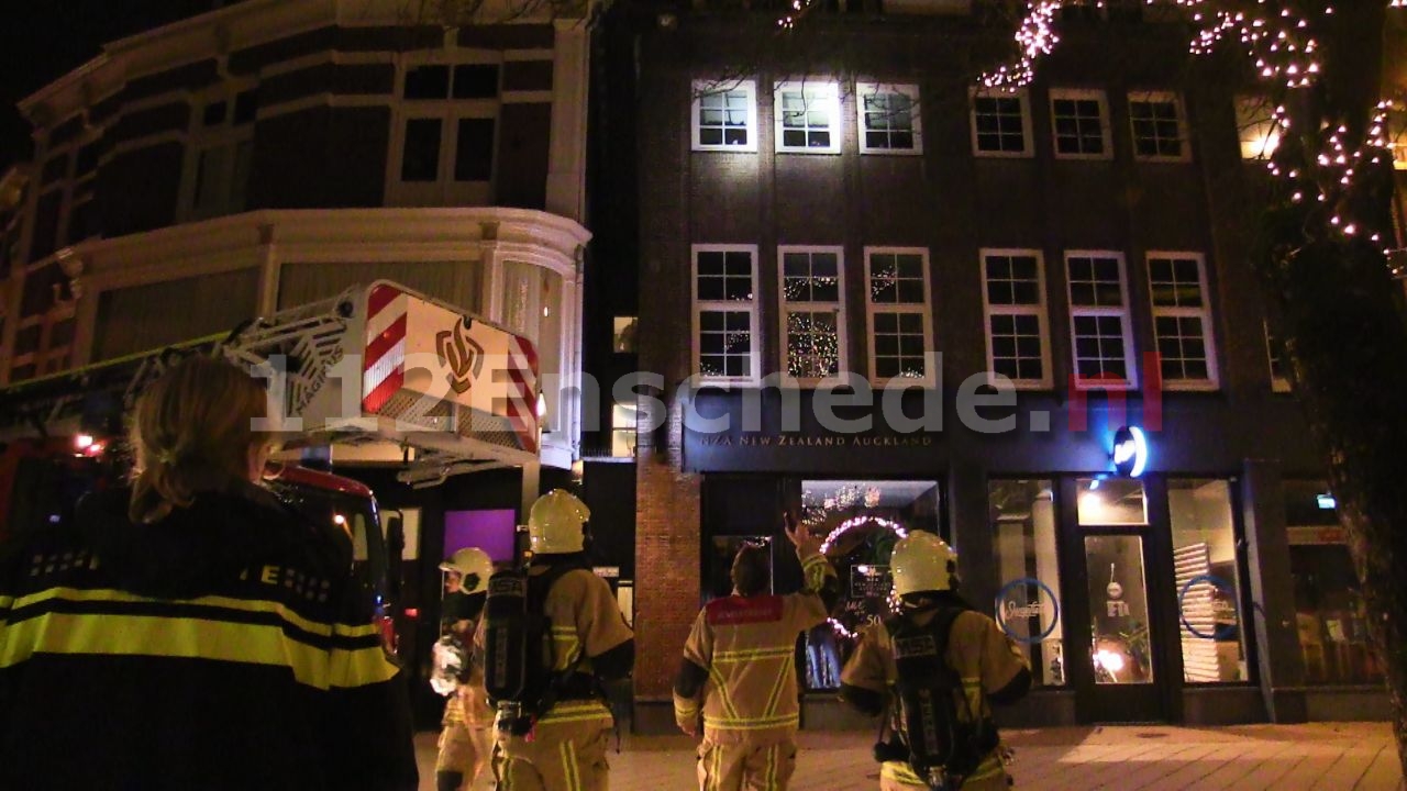 ‘Woningbrand’ centrum van Enschede blijkt leeggespoten poederblusser