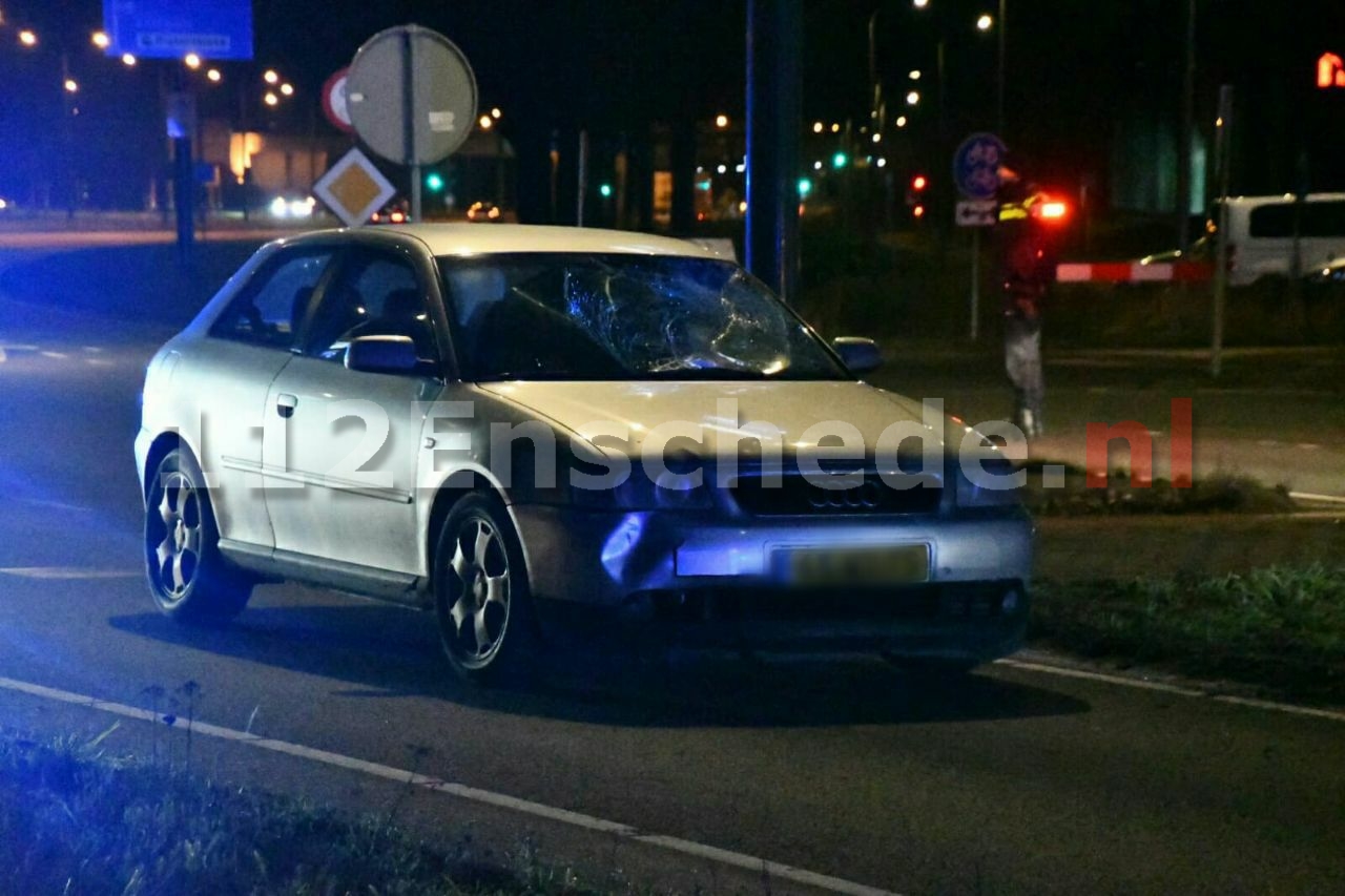 Ernstige aanrijding op de Usselerrondweg in Enschede