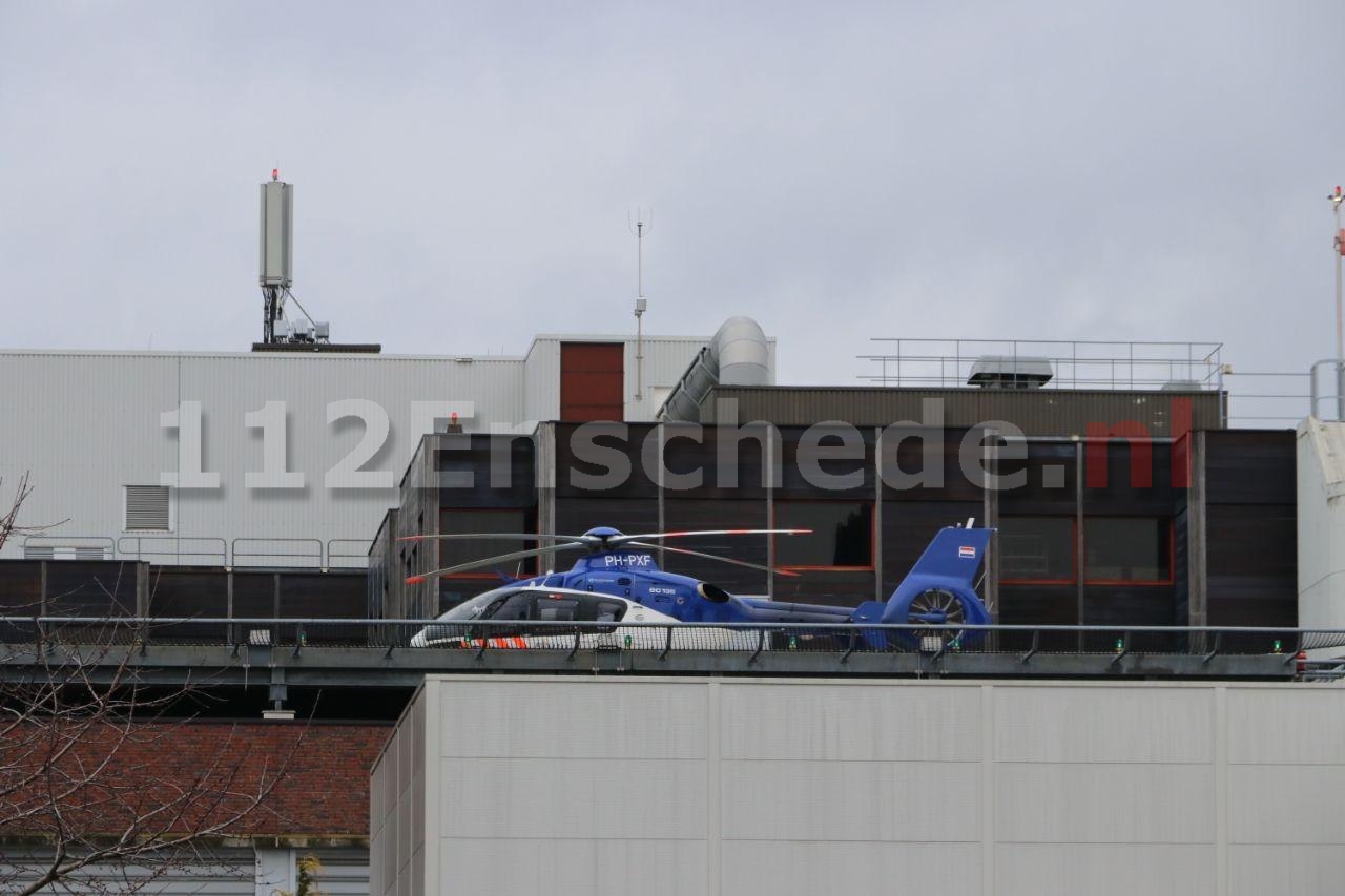 Politiehelikopter landt op het MST in Enschede