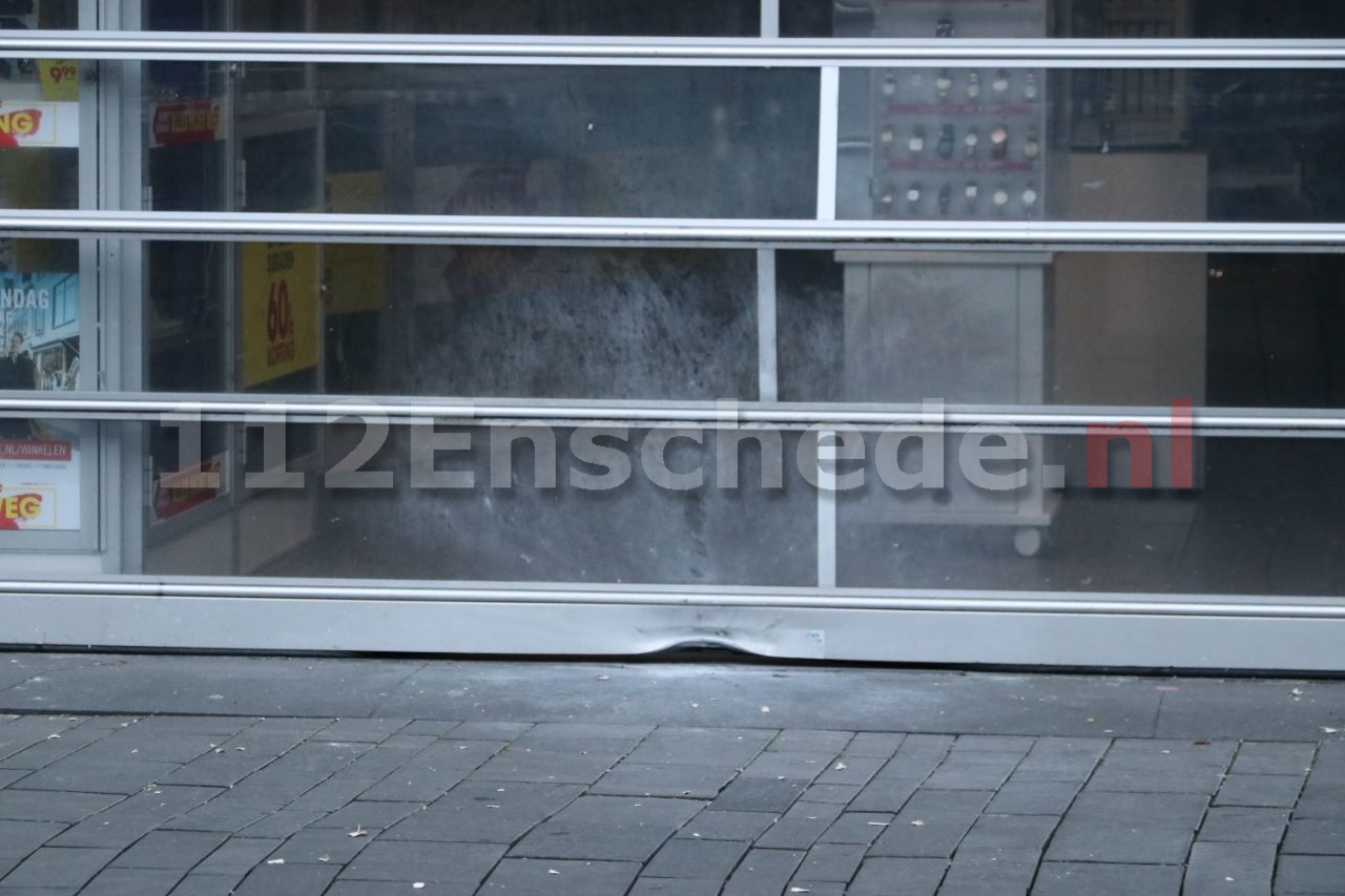 Politie zoekt eigenaar van container in onderzoek naar plofkraak centrum Enschede