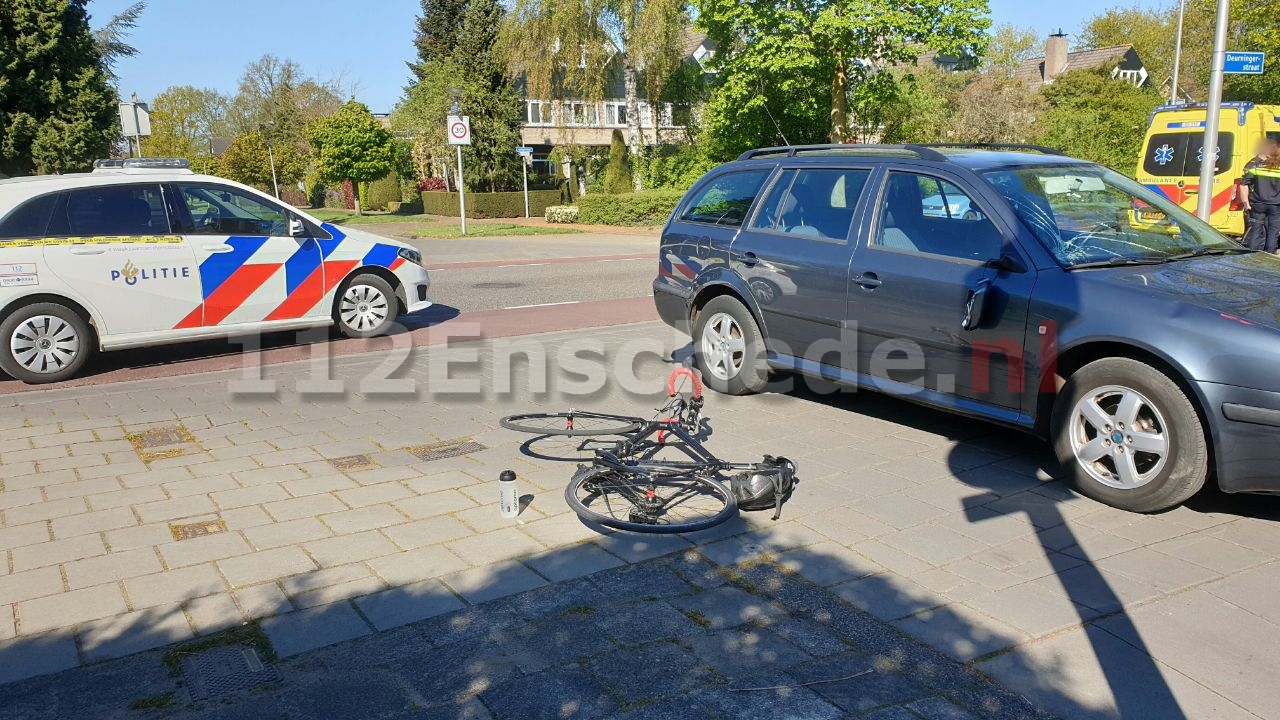 Wielrenster gewond bij aanrijding met auto in Enschede