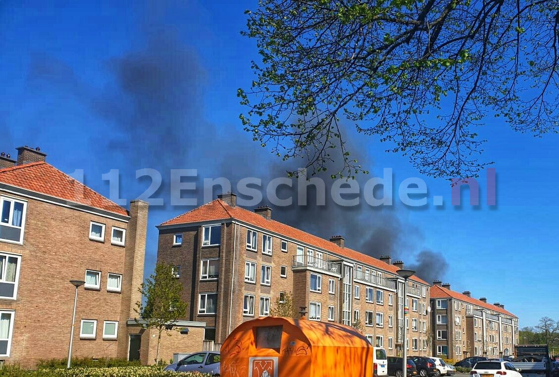 Forse rookontwikkeling bij brand in Enschede