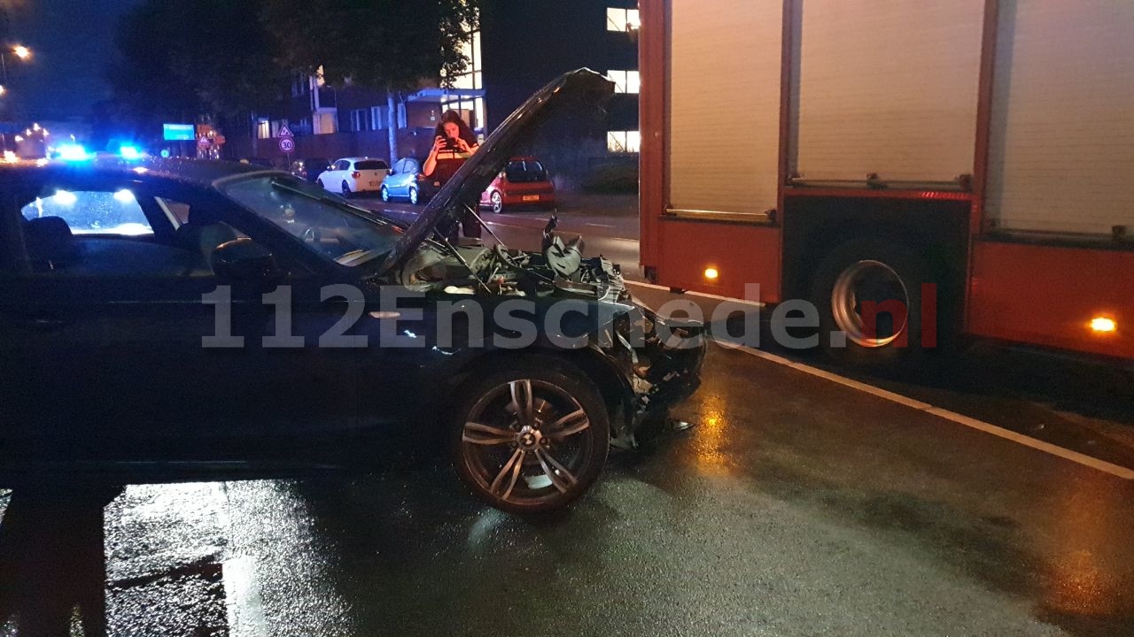 Aanrijding Deurningerstraat Enschede, weg in beide richtingen afgesloten