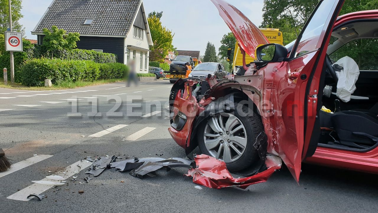 Twee gewonden bij aanrijding Haaksbergerstraat Usselo