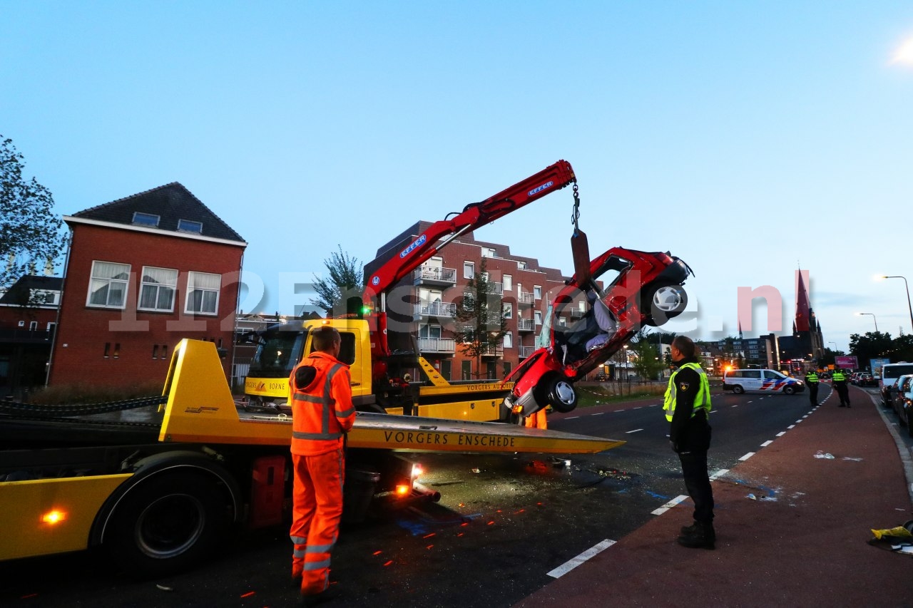 Politie zoekt getuigen van dodelijke aanrijding in Enschede
