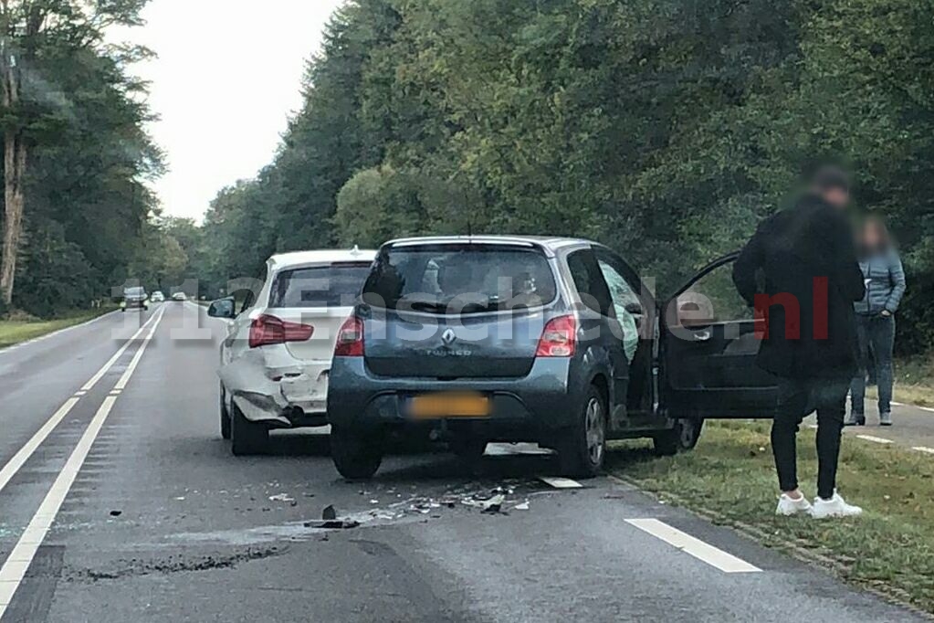 Forse schade bij ongeval tussen twee auto’s
