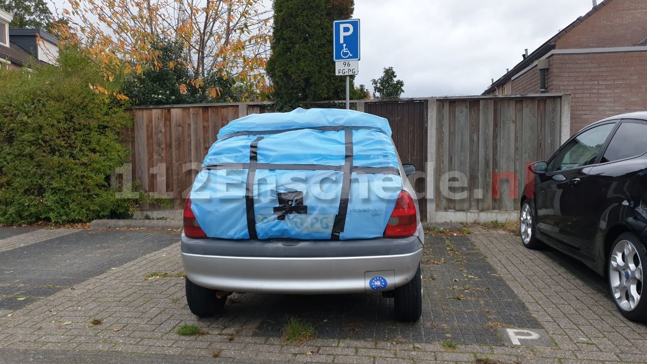 Vandalen trekken spoor van vernieling in Enschede, meerdere auto’s vernield