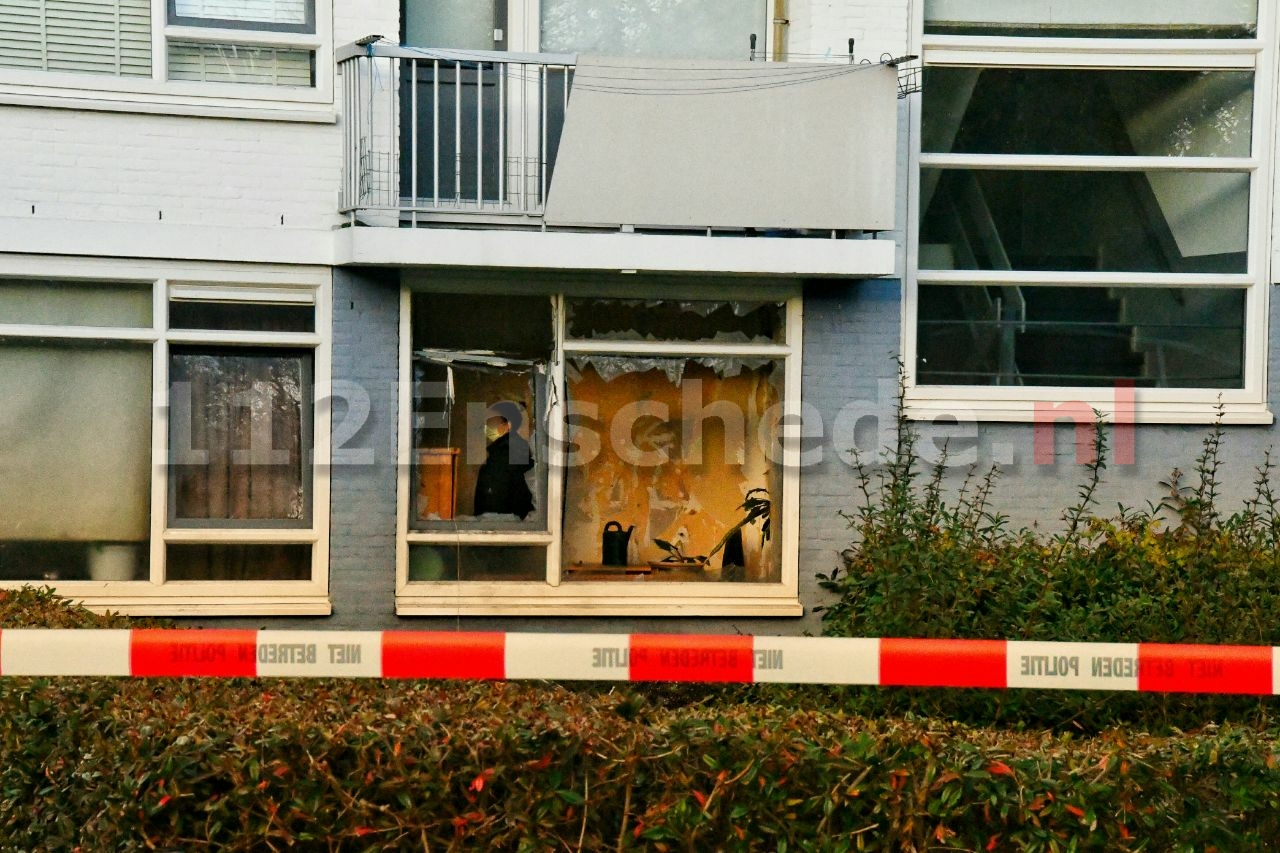 Explosie bij woning in Enschede: politie zoekt camerabeelden