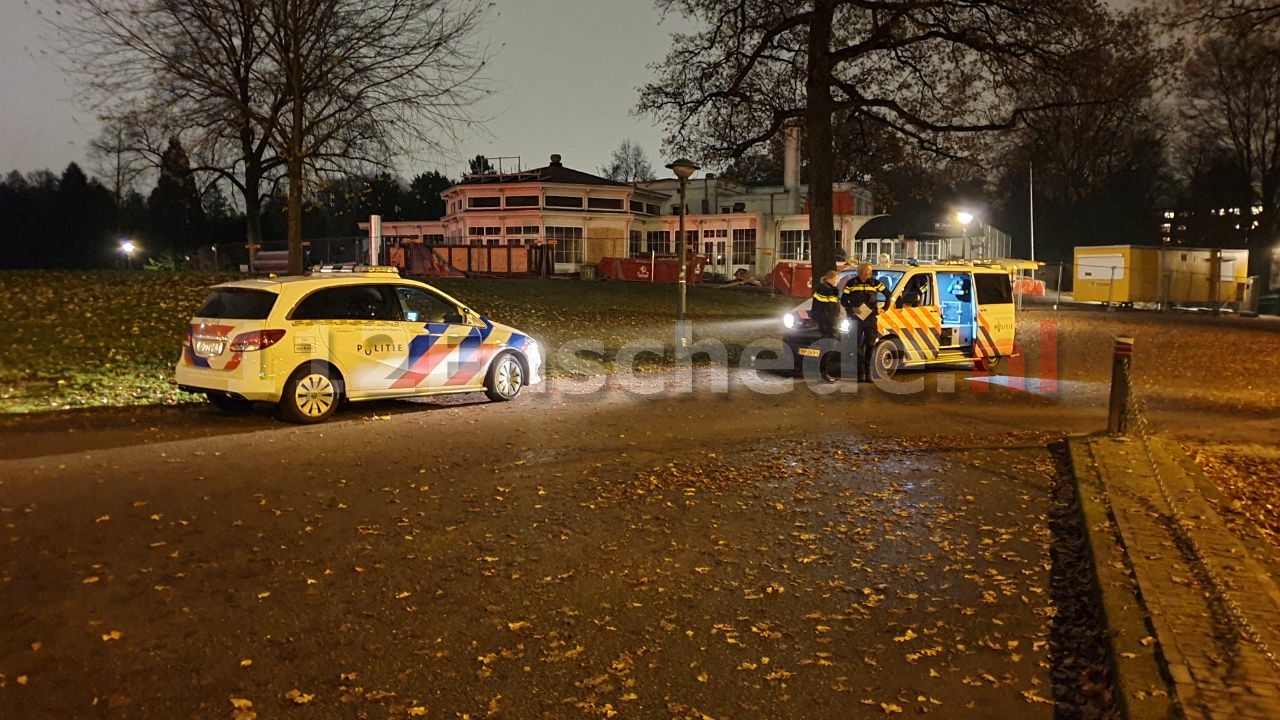 Politie zoekt drie jongemannen na poging beroving in Enschede
