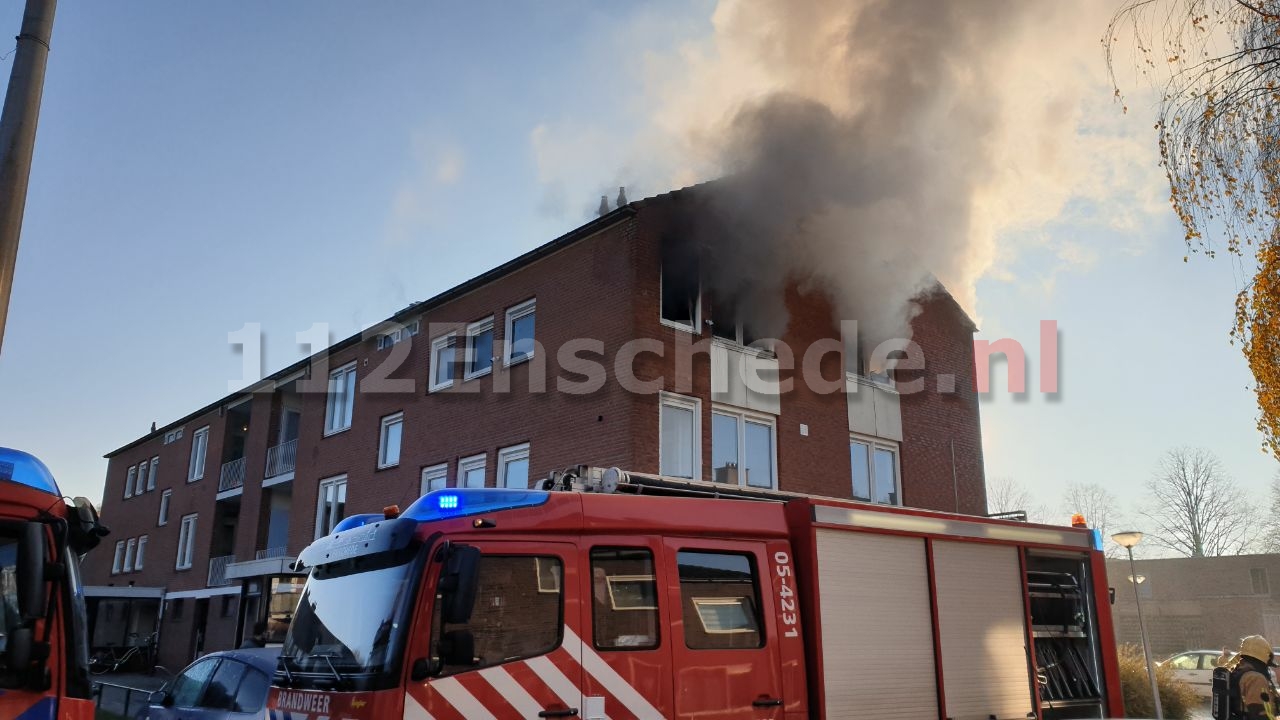 UPDATE (foto’s): Appartement brandt volledig uit in Enschede