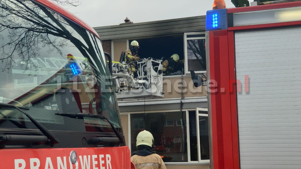 Veel schade bij woningbrand in Enschede