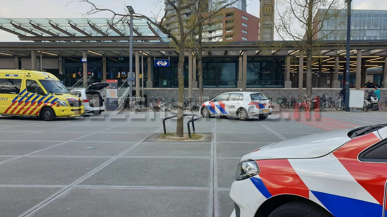 Gewonden en vijf aanhoudingen op het station in Enschede na melding steekincident