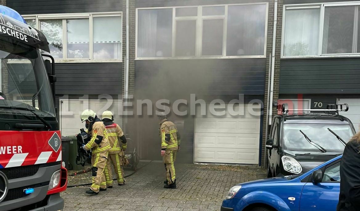 Rookontwikkeling bij woningbrand in Enschede